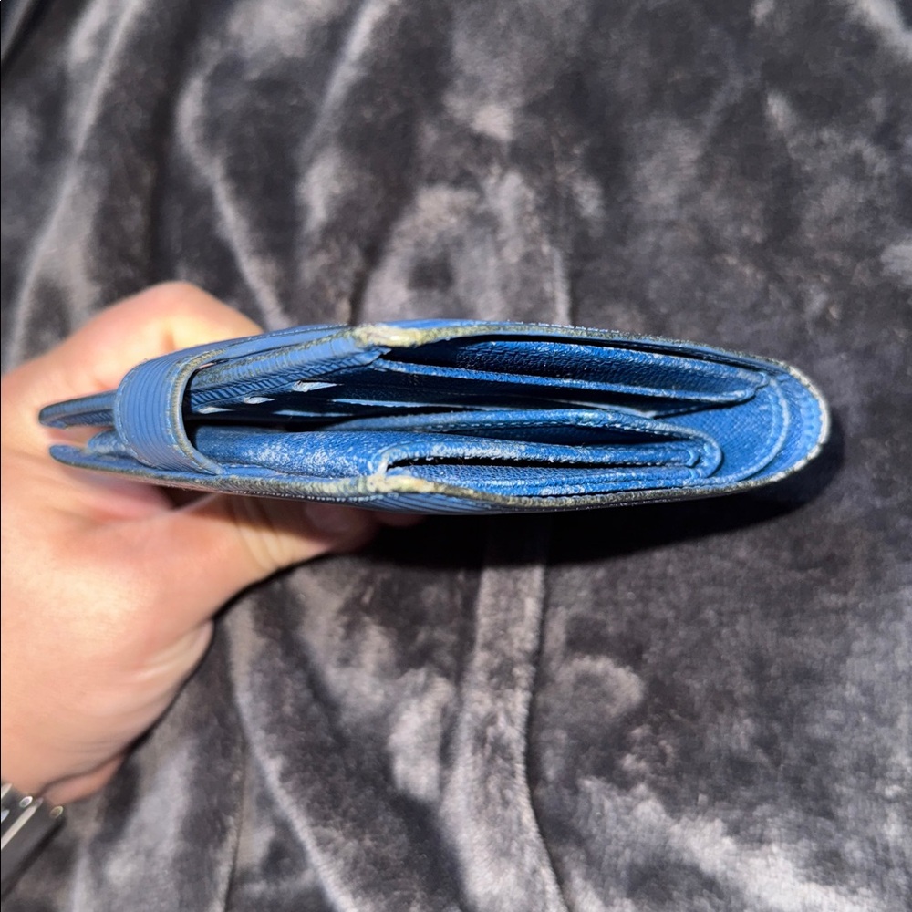 Louis Vuitton Blue Epi Leather Porte-Billets Compact Wallet /Distressed - Picture 10 of 12